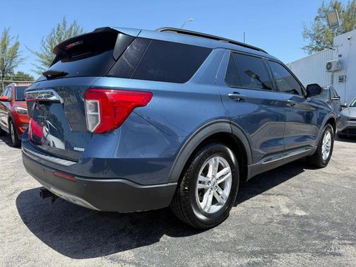 Blue Metallic 2020 Ford Explorer XLT