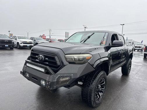 2022 Toyota Tacoma SR