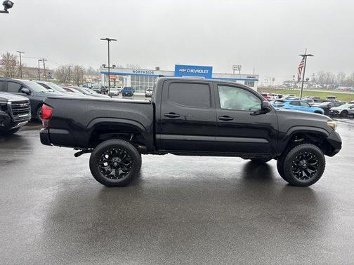 2022 Toyota Tacoma SR