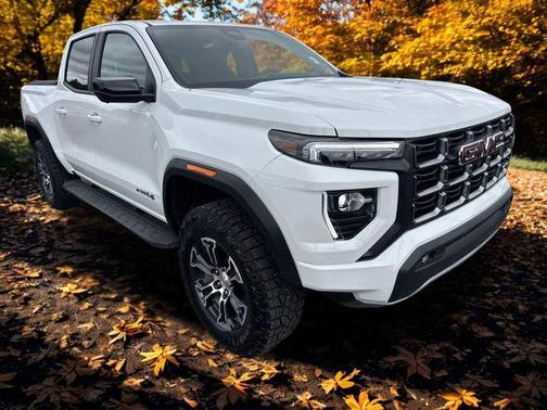 2024 GMC Canyon AT4