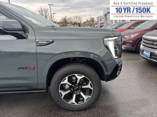 2025 GMC Yukon 4WD AT4