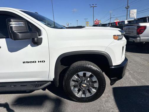 2022 Chevrolet Silverado 2500 Custom
