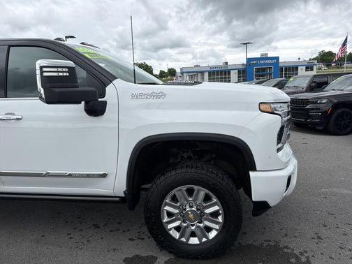 Summit White 2024 Chevrolet Silverado 3500 High Country