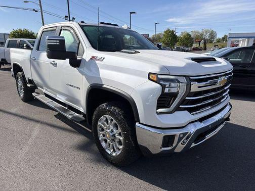 Iridescent Pearl Tricoat 2024 Chevrolet Silverado 2500 LTZ