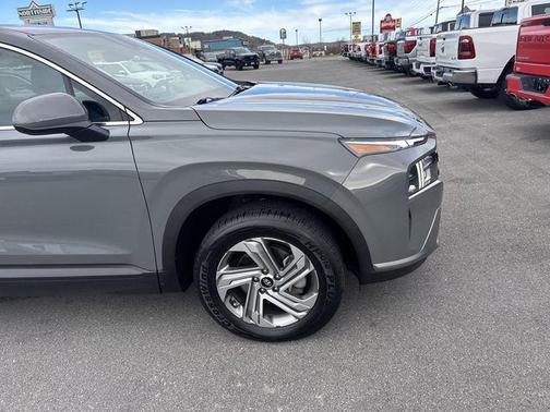 2022 Hyundai SANTA FE SE