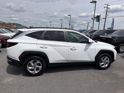 White Pearl 2024 Hyundai TUCSON SEL