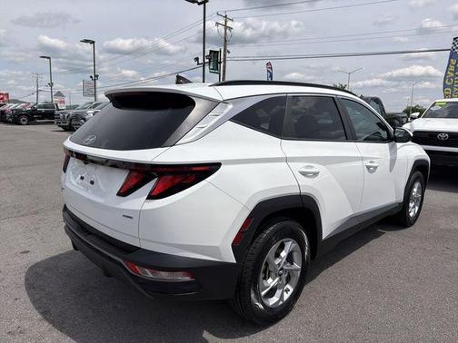 White Pearl 2024 Hyundai TUCSON SEL