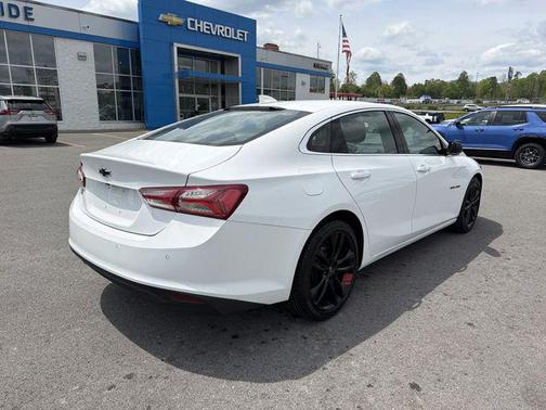 Summit White 2021 Chevrolet Malibu FWD LT