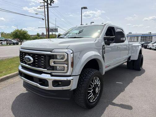 Avalanche 2025 Ford F-450 Lariat