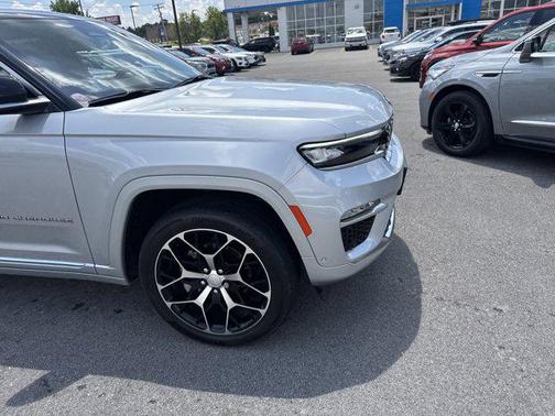 2023 Jeep Grand Cherokee Summit