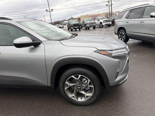 Sterling Gray Metallic 2026 Chevrolet Trax LT
