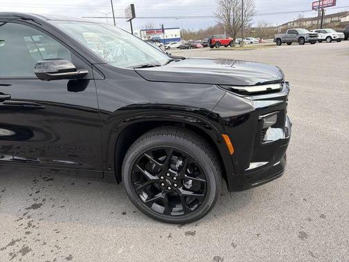 Mosaic Black Metallic 2026 Chevrolet Traverse RS