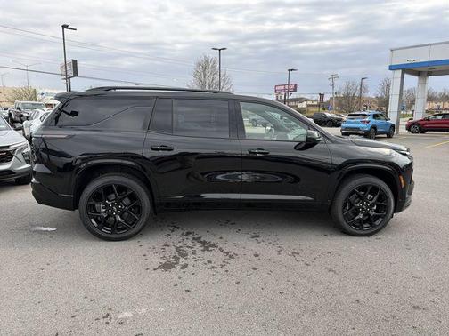 Mosaic Black Metallic 2026 Chevrolet Traverse RS