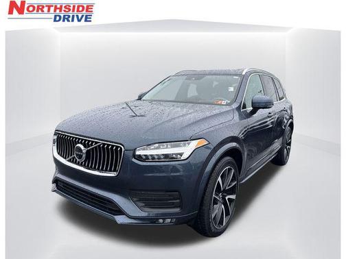 2022 Volvo XC90 T6 Momentum