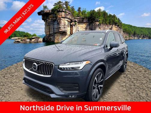 2022 Volvo XC90 T6 Momentum