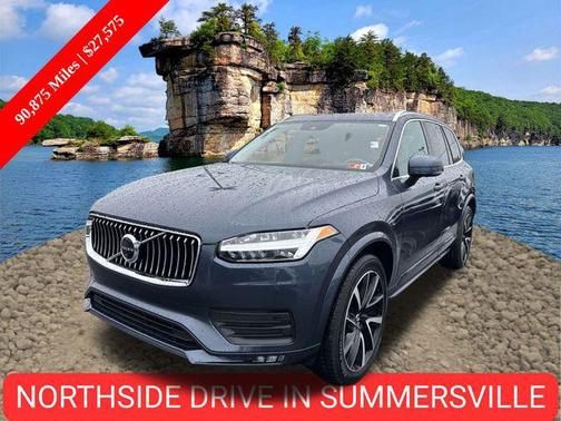 2022 Volvo XC90 T6 Momentum