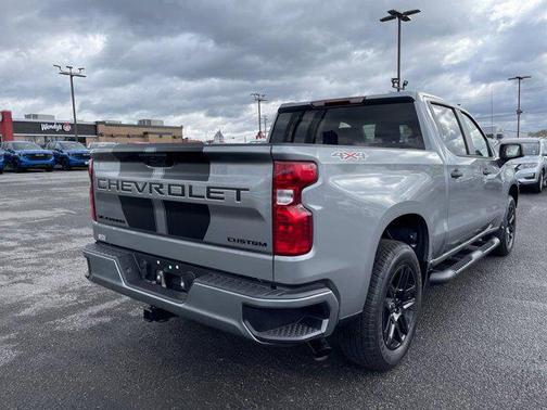 2023 Chevrolet Silverado 1500 Custom