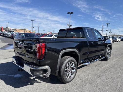 2025 GMC Sierra 1500 SLE