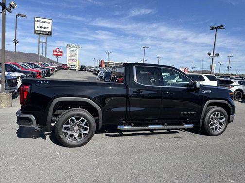 2025 GMC Sierra 1500 SLE