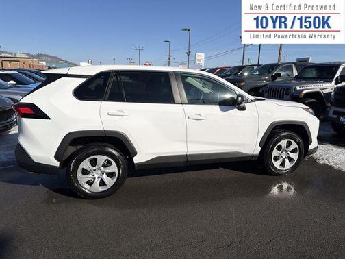 2024 Toyota RAV4 LE