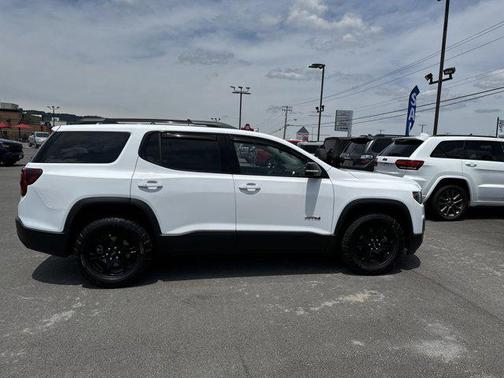 Summit White 2023 GMC Acadia AWD AT4