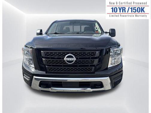 2023 Nissan Titan SV