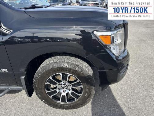 2023 Nissan Titan SV