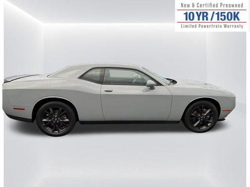 2022 Dodge Challenger SXT