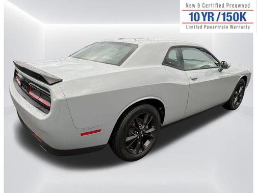2022 Dodge Challenger SXT