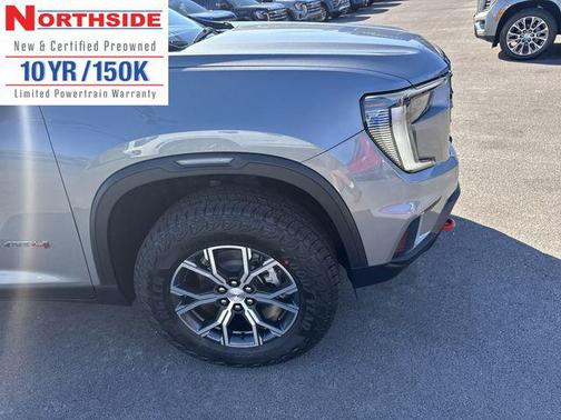 2026 GMC Acadia AWD AT4