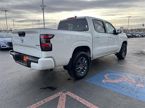 2025 Nissan Frontier SV