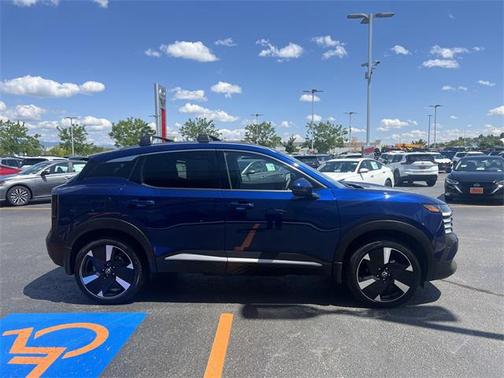 2025 Nissan Kicks SR