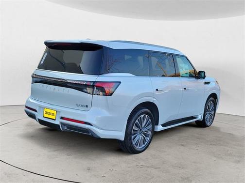 2026 INFINITI QX80 Luxe