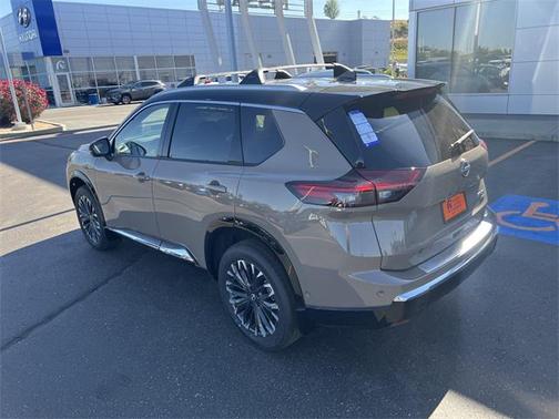 2025 Nissan Rogue Platinum