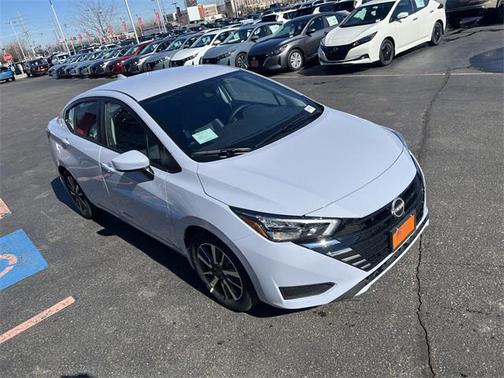 2025 Nissan Versa 1.6 SV