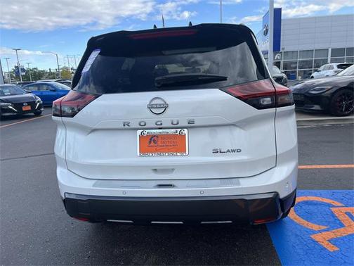 2025 Nissan Rogue SL