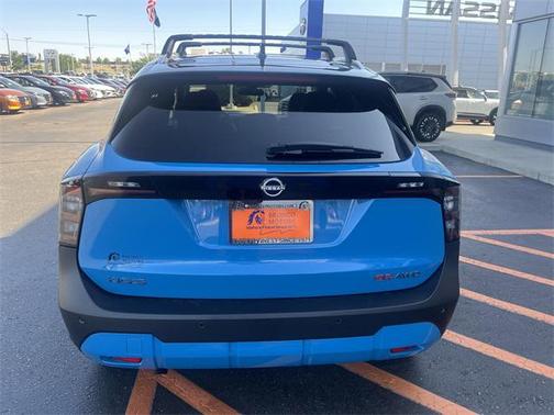 2025 Nissan Kicks SR
