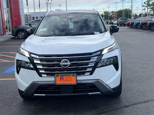 2025 Nissan Rogue SL
