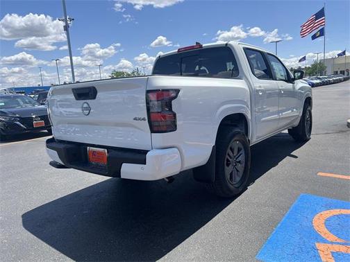2025 Nissan Frontier SV