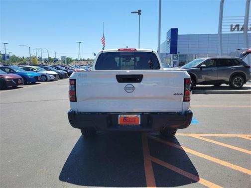 2025 Nissan Frontier S