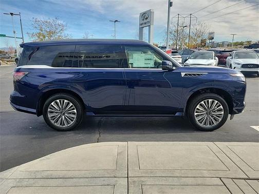 2025 INFINITI QX80 Luxe