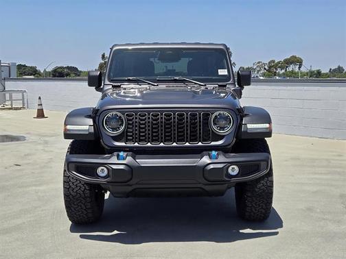 Granite Crystal Clearcoat Metallic 2025 Jeep Wrangler 4xe Rubicon