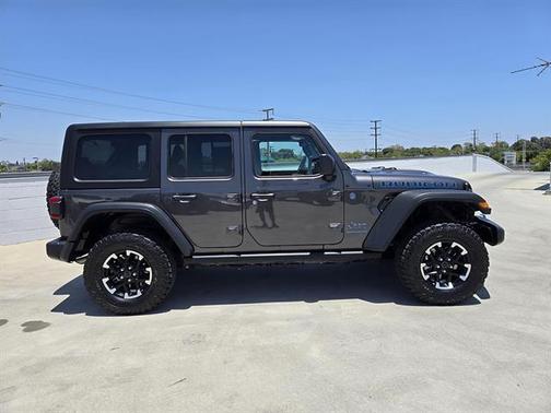 Granite Crystal Clearcoat Metallic 2025 Jeep Wrangler 4xe Rubicon