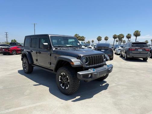 Crystal Metallic 2025 Jeep Wrangler 4xe Rubicon