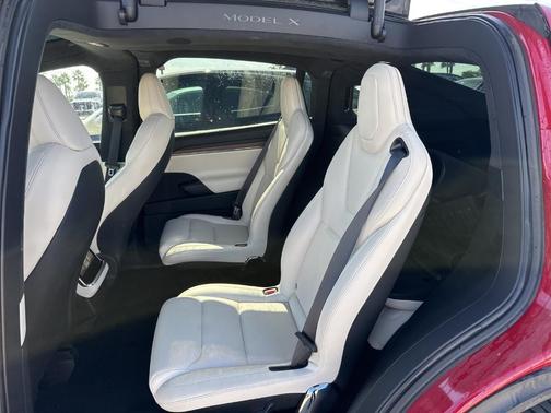 2023 Tesla Model X Standard Range