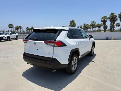 Ice 2024 Toyota RAV4 Hybrid LE