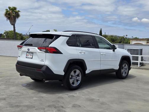 Ice 2024 Toyota RAV4 Hybrid LE
