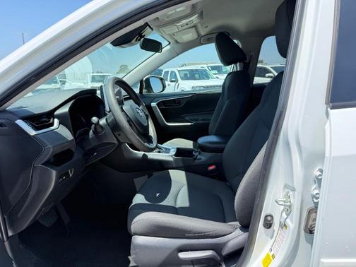 Ice 2024 Toyota RAV4 Hybrid LE