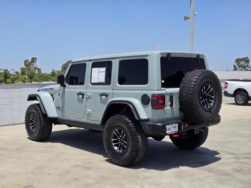 Earl Clearcoat 2024 Jeep Wrangler Rubicon