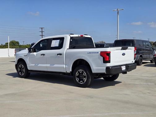 2022 Ford F-150 Lightning Pro